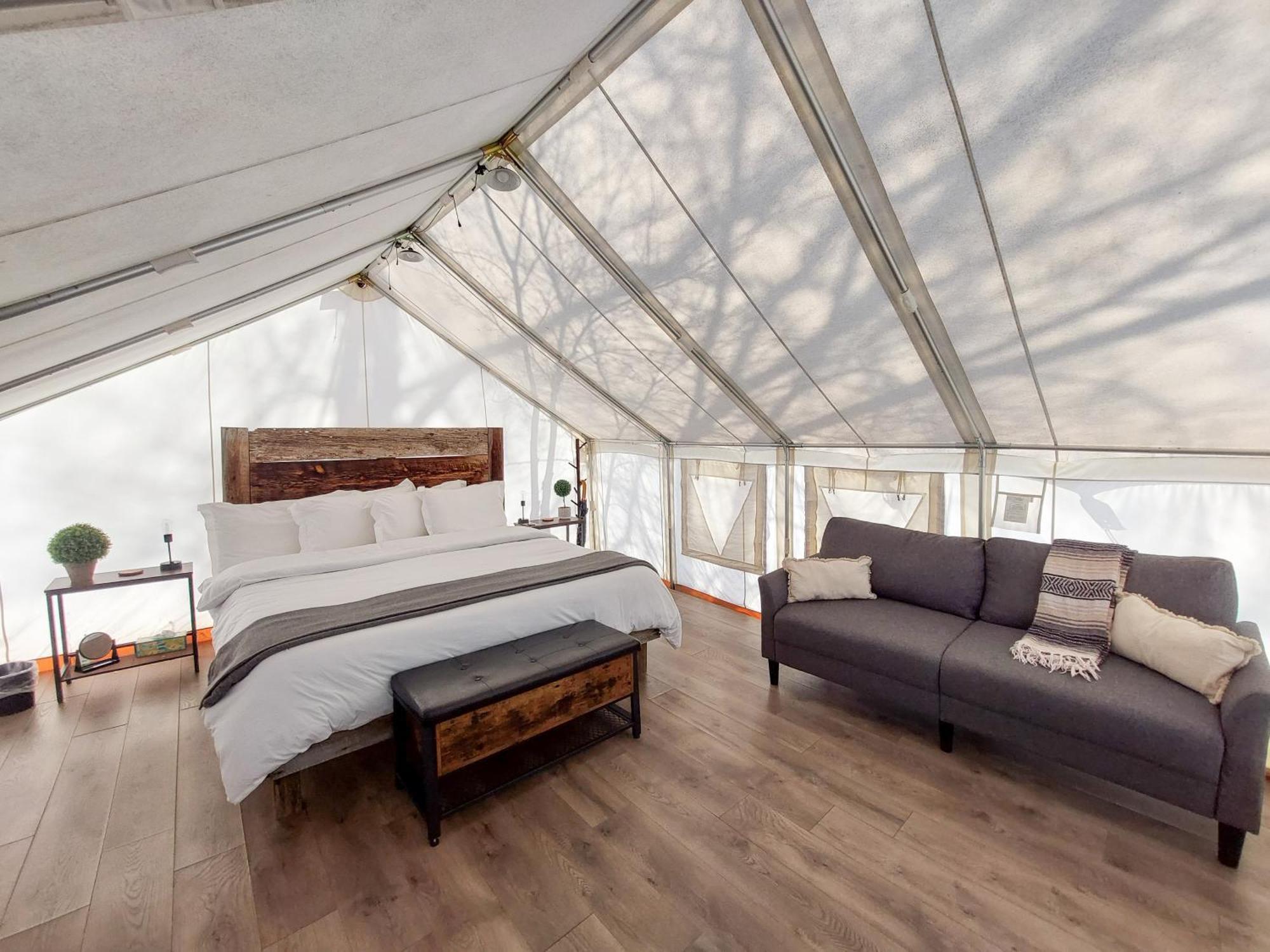 Отель Gateway Glamping Экстерьер фото