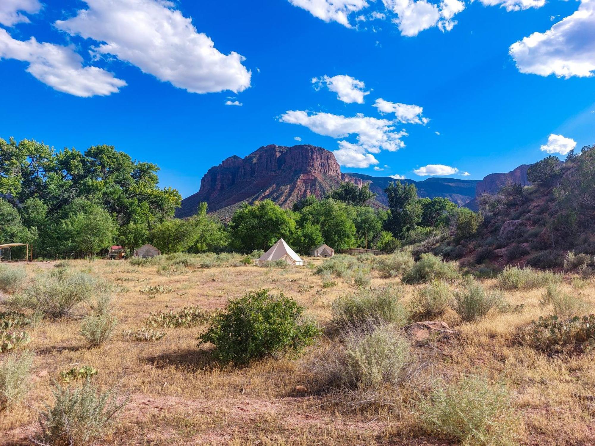 Отель Gateway Glamping Экстерьер фото