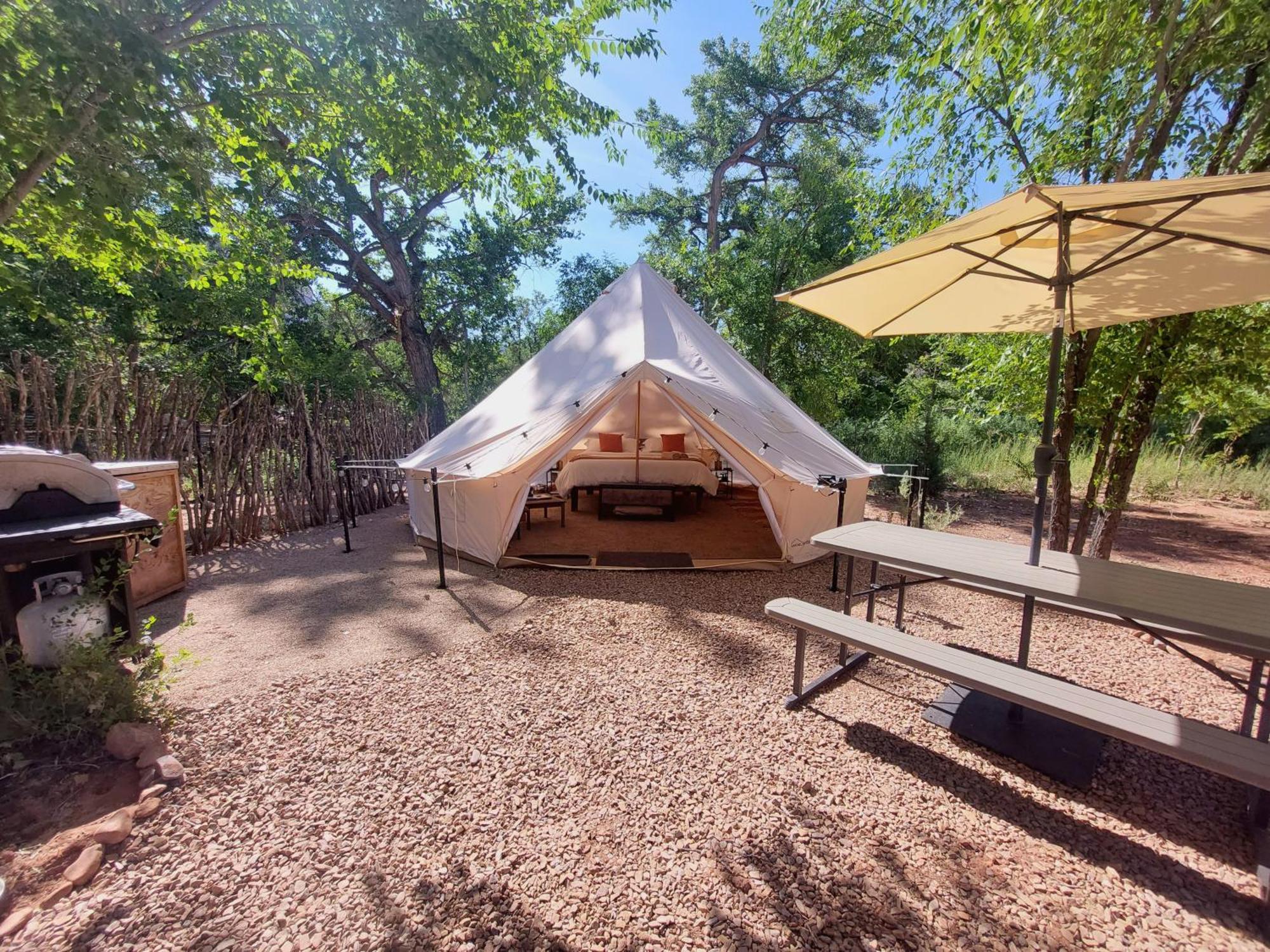 Отель Gateway Glamping Экстерьер фото